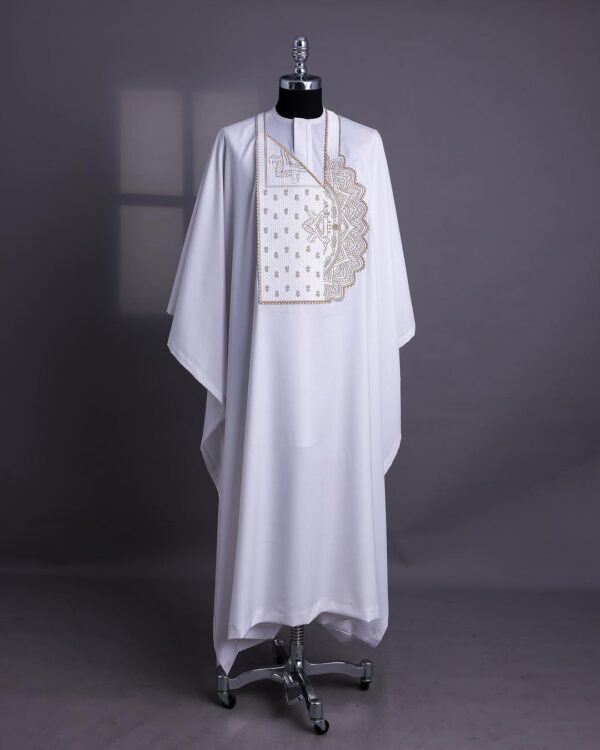 A white embroidery details agbada - Image 3
