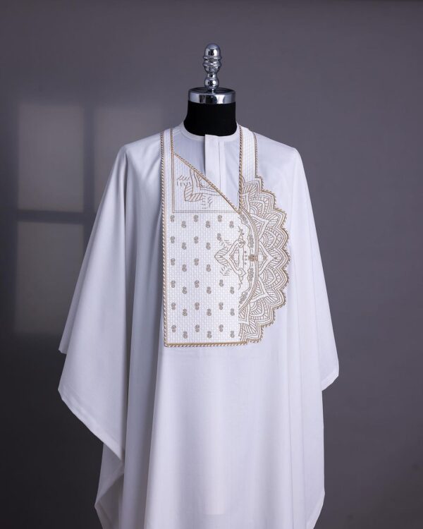 A white embroidery details agbada - Image 2